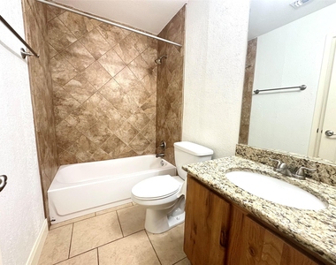 4510 Brown Bark Pl - Photo Thumbnail 12
