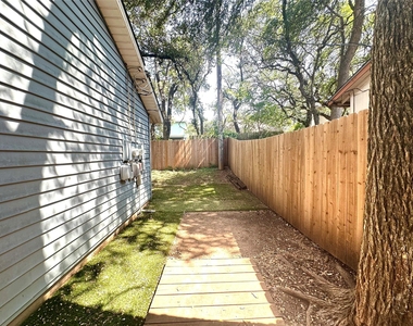 4510 Brown Bark Pl - Photo Thumbnail 14