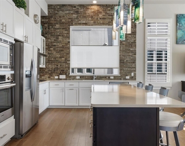 1411 Town Creek Dr - Photo Thumbnail 6