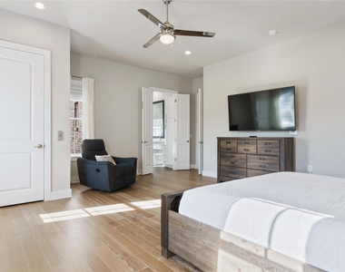 1411 Town Creek Dr - Photo Thumbnail 22