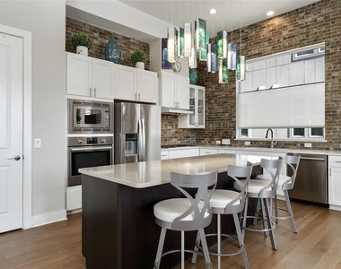 1411 Town Creek Dr - Photo Thumbnail 7