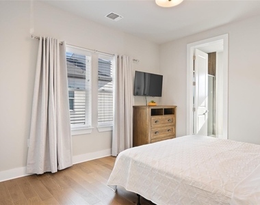1411 Town Creek Dr - Photo Thumbnail 34