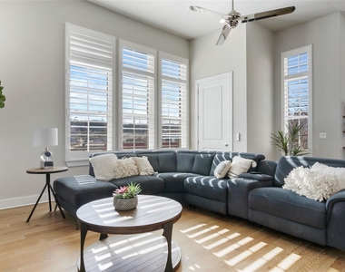 1411 Town Creek Dr - Photo Thumbnail 15