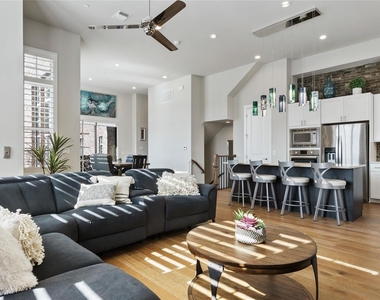 1411 Town Creek Dr - Photo Thumbnail 17