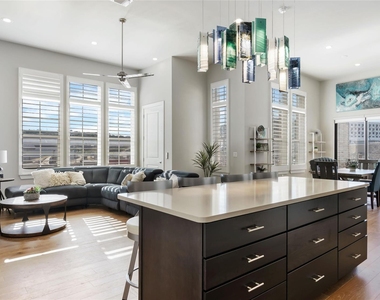 1411 Town Creek Dr - Photo Thumbnail 10