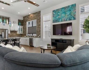 1411 Town Creek Dr - Photo Thumbnail 18