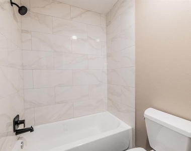 915 Sirocco Dr - Photo Thumbnail 9