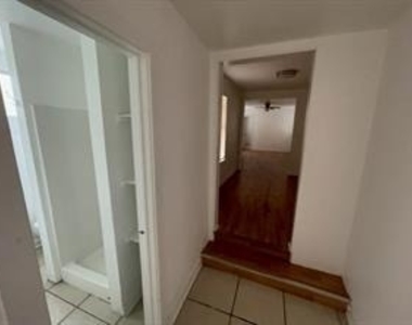 4609 Milburn Ln - Photo Thumbnail 7