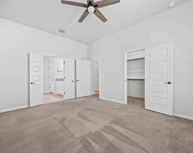 12900 Bloomington Dr - Photo Thumbnail 14