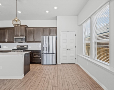 12900 Bloomington Dr - Photo Thumbnail 7