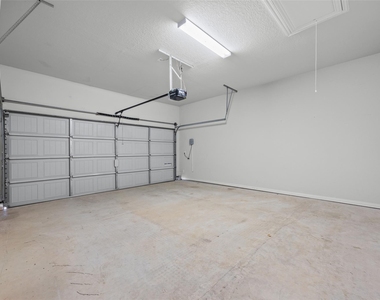 12900 Bloomington Dr - Photo Thumbnail 18