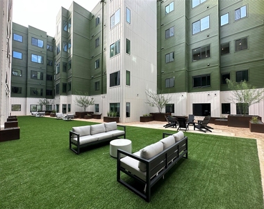 4802 S Congress Ave - Photo Thumbnail 15