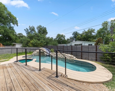 1007 Payne Ave - Photo Thumbnail 21