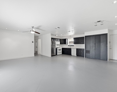2712 Saint Edwards Cir - Photo Thumbnail 4
