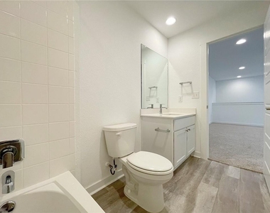 2316 Clemence Ln - Photo Thumbnail 26