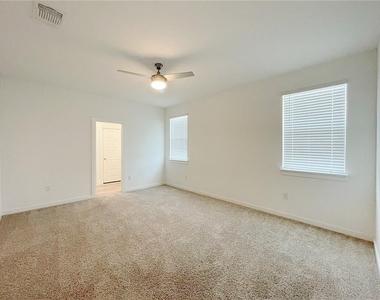 2316 Clemence Ln - Photo Thumbnail 9