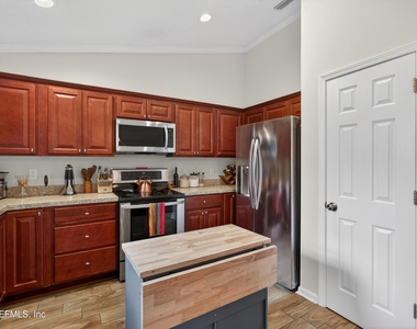 940 State Road 13 N - Photo Thumbnail 16