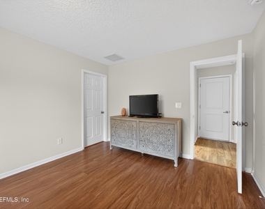 940 State Road 13 N - Photo Thumbnail 20