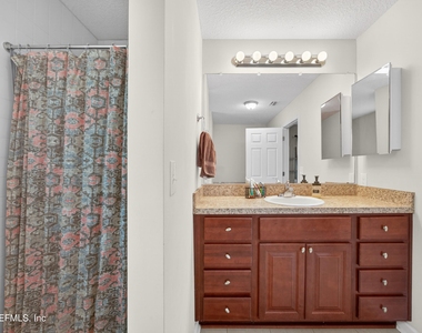 940 State Road 13 N - Photo Thumbnail 22