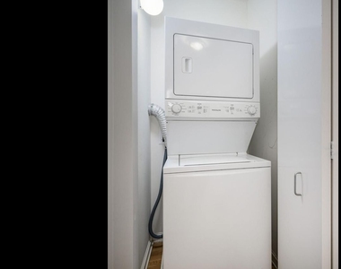 160 E Illinois Street - Photo Thumbnail 10