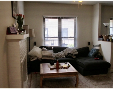 724 W Roscoe Street - Photo Thumbnail 7