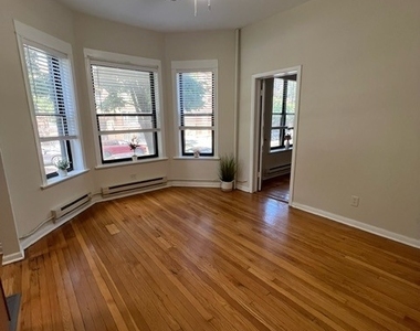 917 W Waveland Avenue - Photo Thumbnail 7