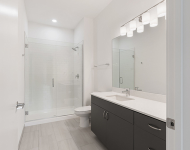 246 Green Bay Road - Photo Thumbnail 6