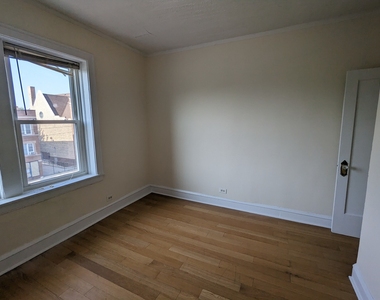 3533 W Fullerton Avenue - Photo Thumbnail 9