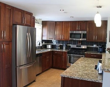 716 Kemah Lane - Photo Thumbnail 4