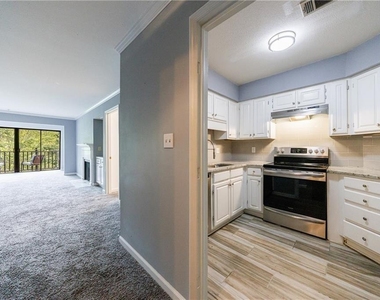 27306 Plantation Drive Ne - Photo Thumbnail 6