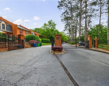 27306 Plantation Drive Ne - Photo Thumbnail 1