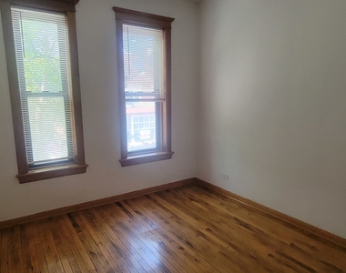 3420 N Paulina Street - Photo Thumbnail 8