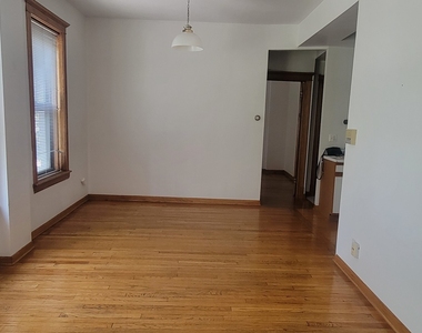 3420 N Paulina Street - Photo Thumbnail 2