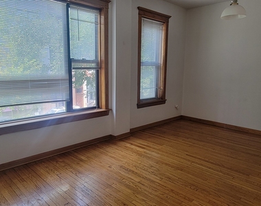 3420 N Paulina Street - Photo Thumbnail 3