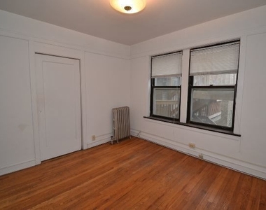 5021 N Winchester Avenue - Photo Thumbnail 11