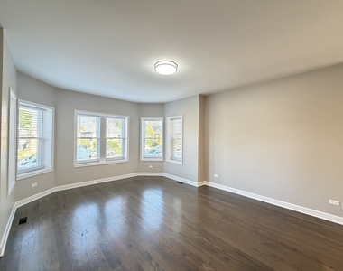 3138 N Marmora Avenue - Photo Thumbnail 8