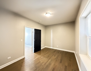 3138 N Marmora Avenue - Photo Thumbnail 12