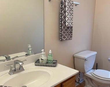 1670 Highmeadow Lane - Photo Thumbnail 14