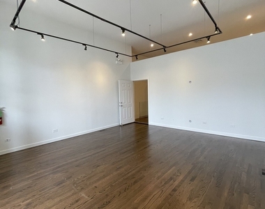 1451 N Ashland Avenue - Photo Thumbnail 2