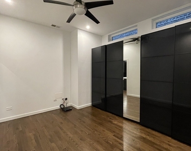 1451 N Ashland Avenue - Photo Thumbnail 8