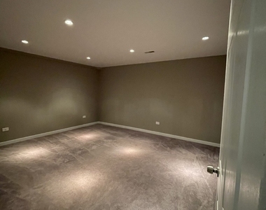1451 N Ashland Avenue - Photo Thumbnail 22