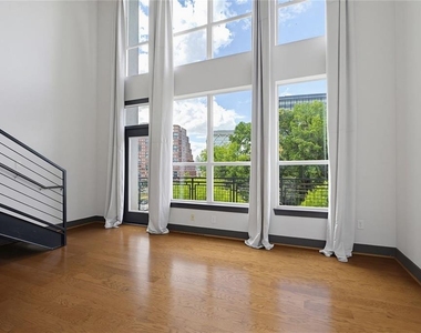 747 Ralph Mcgill Boulevard Ne - Photo Thumbnail 5