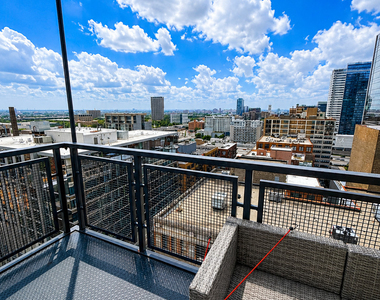 565 W Quincy Street - Photo Thumbnail 18