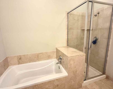 565 W Quincy Street - Photo Thumbnail 10