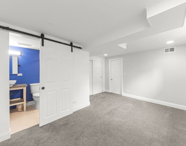 828 E 14th Street - Photo Thumbnail 32