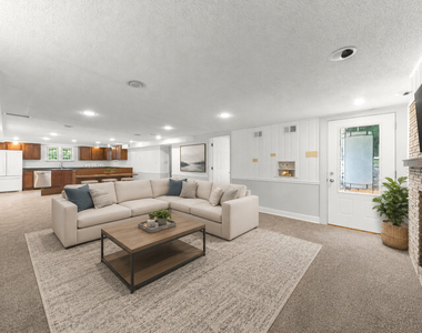 828 E 14th Street - Photo Thumbnail 28