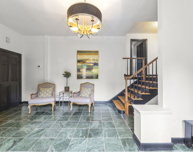 828 E 14th Street - Photo Thumbnail 7