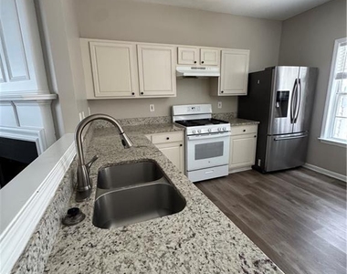 4645 Valais Court - Photo Thumbnail 22