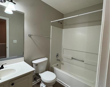 4645 Valais Court - Photo Thumbnail 15