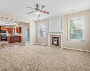 1807 Preserve Creek Way - Photo Thumbnail 10